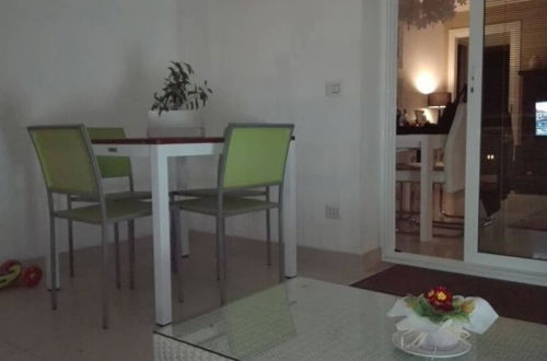 Foto 8 - Apartment in Villa - Air Conditioned - Wi-fi - Near the sea