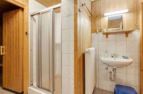 Photo 18 - Wooden Holiday Home in Hinterrod With Sauna