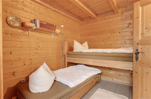 Foto 4 - Wooden Holiday Home in Hinterrod With Sauna