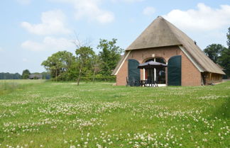 Foto 1 - Quaint Farmhouse in Geesteren With Meadow View