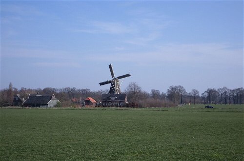 Photo 13 - Quaint Farmhouse in Geesteren With Meadow View