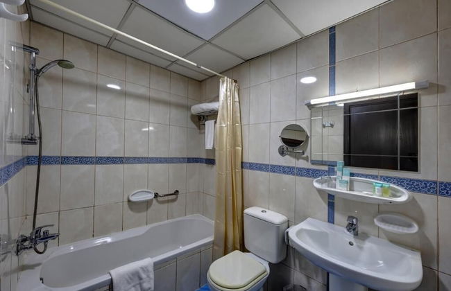 AL HAYAT HOTEL APARTMENTS - Photo 15
