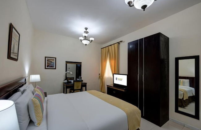 AL HAYAT HOTEL APARTMENTS - Photo 4