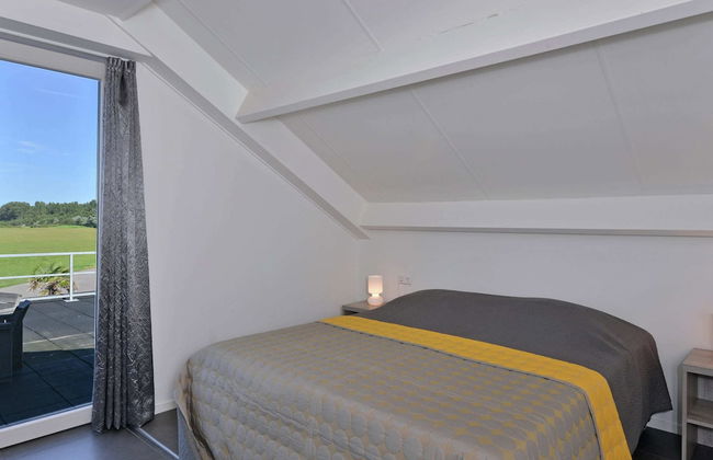 Exclusive Apartment on the Ground Floor Directly Located on the Water - Foto 5