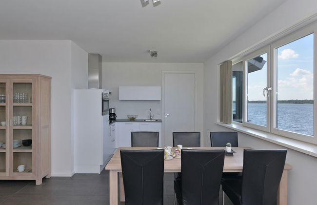 Exclusive Apartment on the Ground Floor Directly Located on the Water - Foto 28