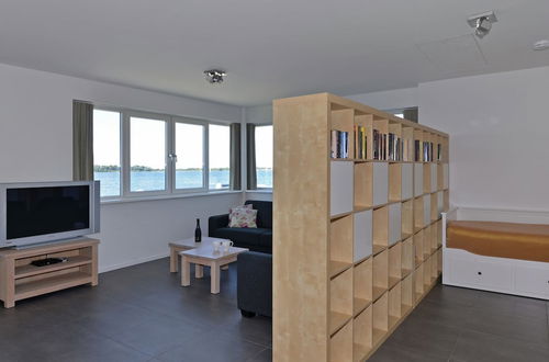 Foto 10 - Spacious Apartment in Kamperland by the Sea