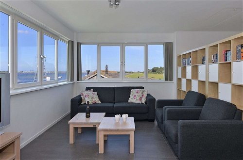 Foto 6 - Spacious Apartment in Kamperland by the Sea