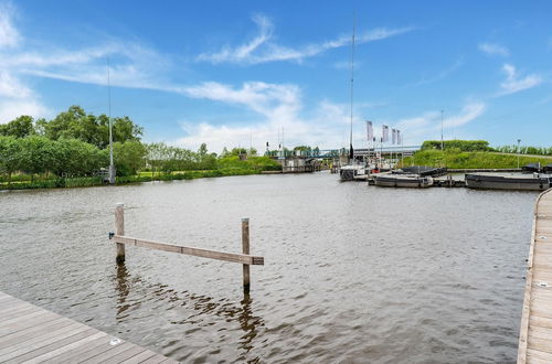 Photo 34 - Relaxing Holiday Chalet by the Water in Grou