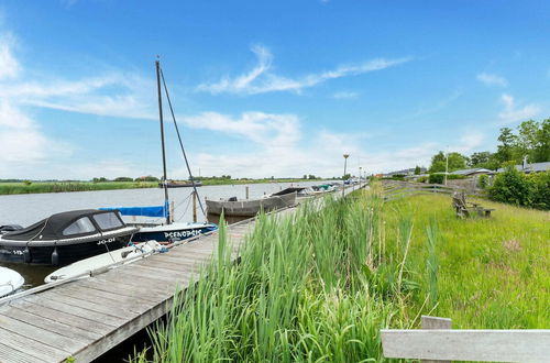 Photo 19 - Relaxing Holiday Chalet by the Water in Grou