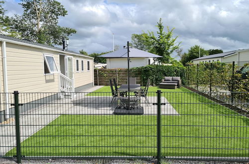 Photo 29 - Relaxing Holiday Chalet by the Water in Grou