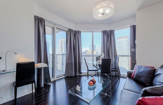Canada Suites on Bay - Photo 43