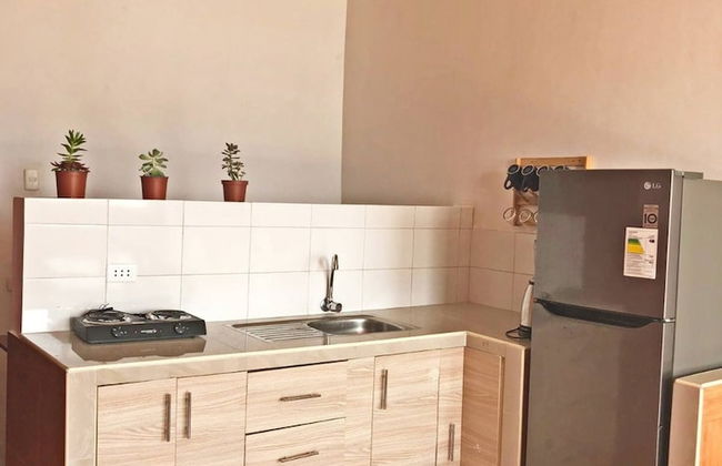 Centrally Located Apartment - Photo 8