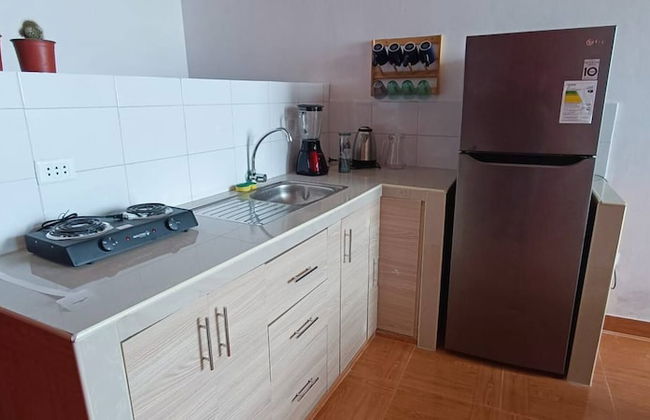 Centrally Located Apartment - Photo 7