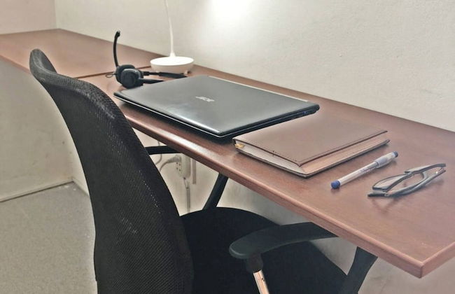 Centrally Located Apartment - Photo 2