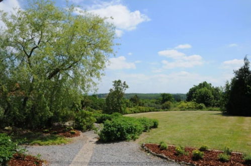 Photo 10 - Spacious Bungalow for 6 People With hot tub and Large Landscaped Garden