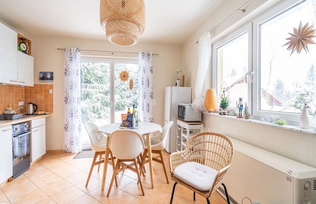 Pretty Holiday Home in Suhl Right Next to the Forest - Photo 27