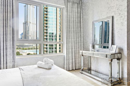 Photo 6 - WelHome - Luxurious apartment with Burj Khalifa views