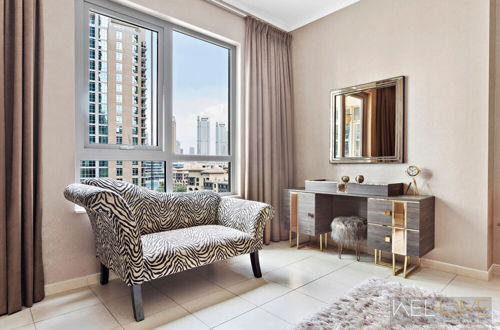 Photo 8 - WelHome - Luxurious apartment with Burj Khalifa views