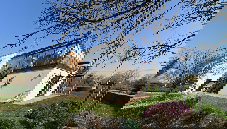 Foto 1 - Holiday Home in Noiseux With BBQ Terrace
