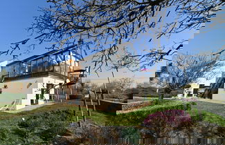 Foto 1 - Holiday Home in Noiseux With BBQ Terrace