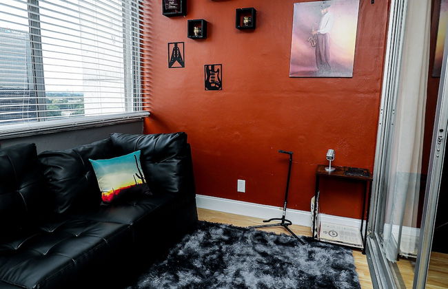 Perfect DTWN Condo with King beds - Foto 16