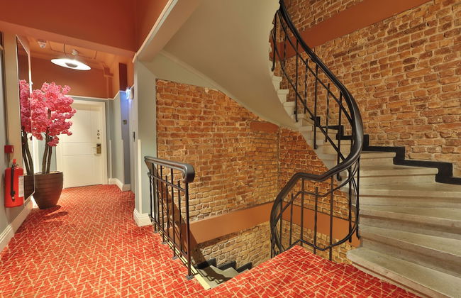 EA Exclusive Hotel - Photo 58