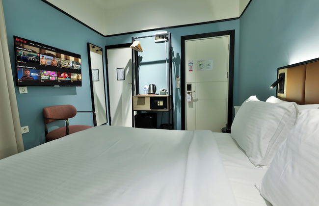 EA Exclusive Hotel - Photo 23