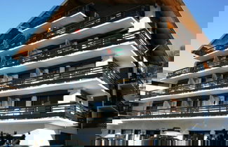 Photo 1 - Charming Apartment Amidst Hills