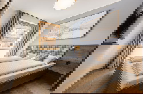 Photo 4 - Nice Lodge With Balcony