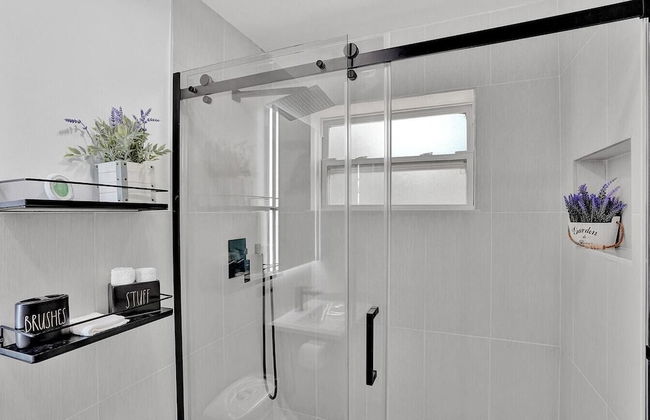 Modern Hallandale Apt w/ Backyard Near Beach - Foto 5