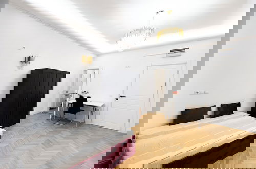 Foto 4 - Bucharest Studios Dubai Room