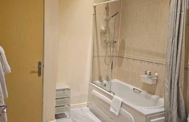 🏡 1BR Flat Nr Childrens Hospital & Uni 🚗 Free Parking - Foto 8
