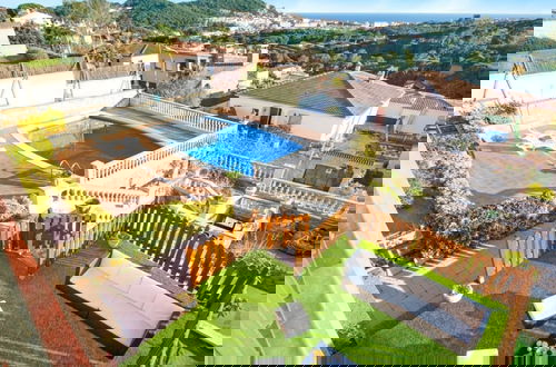 Photo 8 - Vila Maer in Blanes With 5 Bedrooms and 2 Bathrooms