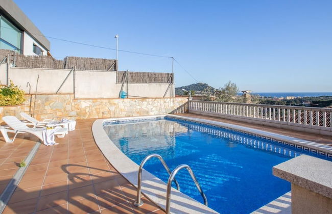 Vila Maer in Blanes With 5 Bedrooms and 2 Bathrooms - Foto 5
