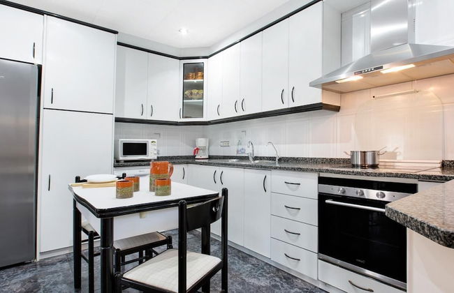 Vila Maer in Blanes With 5 Bedrooms and 2 Bathrooms - Foto 21