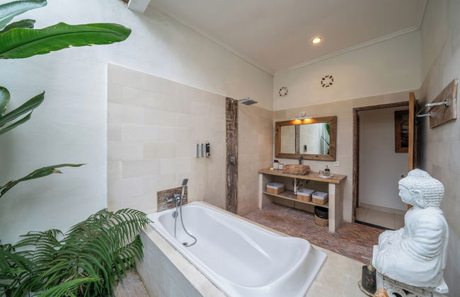 Villa Kangaroo Seminyak - Photo 14