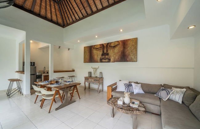 Villa Kangaroo Seminyak - Photo 10