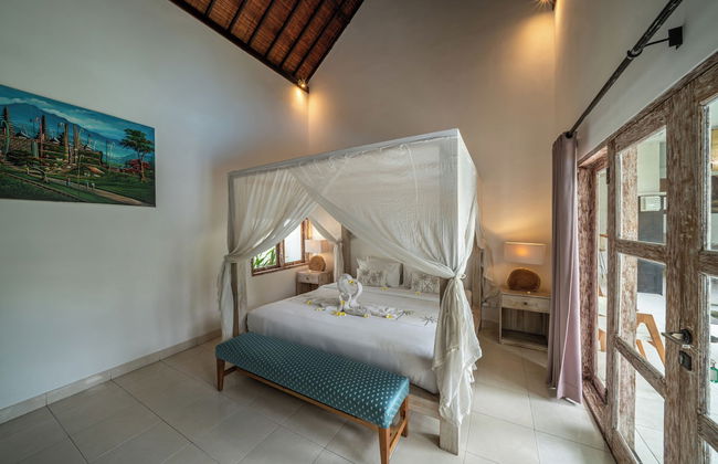 Villa Kangaroo Seminyak - Photo 3