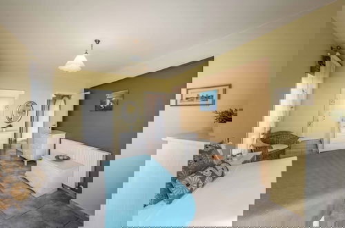 Foto 33 - Cliffside Villa