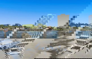 Foto 1 - Oceanfront Oasis Charming 1BR Getaway