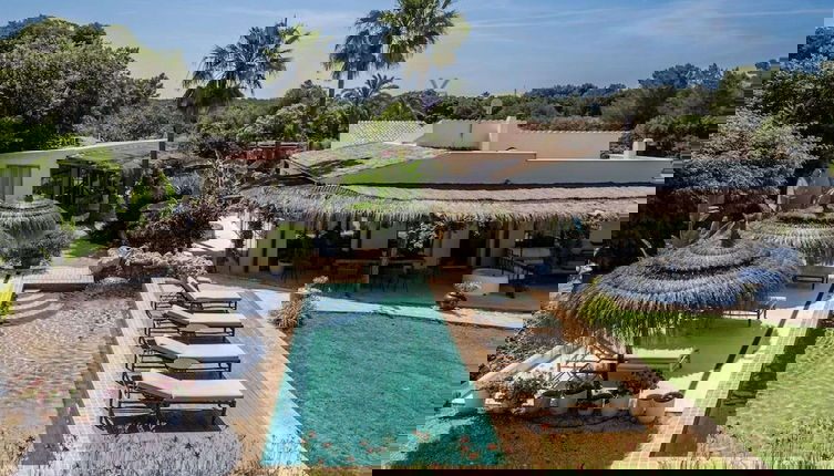 Photo 1 - Lavish Villa With Private Pool