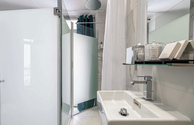 Hotel Avaton - Deluxe Balcony Bedroom - Cannes Palais - Foto 4