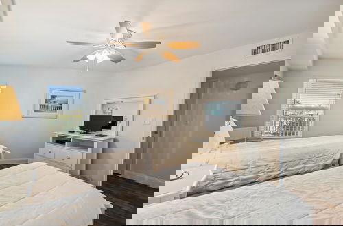 Foto 5 - Seacrest 301AB is a 3 BR Gulf front on Okaloosa Island by RedAwning