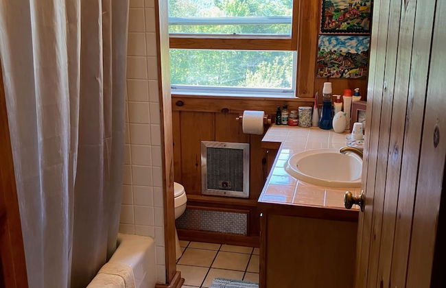 Intrepid Angel Farm Cottage In Bridgewater Corners 2 Bedroom Home - Photo 18