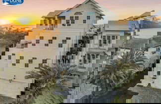 Foto 1 - Gulf Views + Private Pool + Close To Seaside 7br/7.5bth 7 Bedroom Home by RedAwning