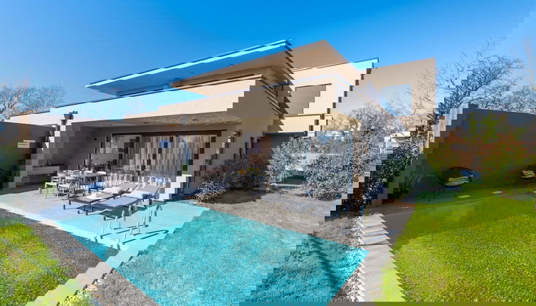 Photo 1 - Modern Apartment With Private Swimming Pool