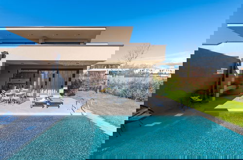 Photo 22 - Modern Apartment With Private Swimming Pool