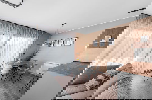 Photo 8 - Modern Apartment With Private Swimming Pool