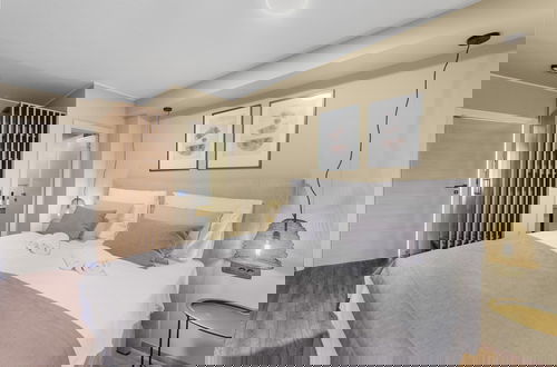 Photo 4 - Modern Apartment With Private Swimming Pool