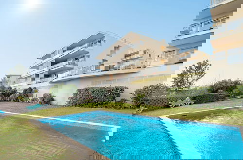 Photo 1 - Lagos Terrace With Pool by Homing